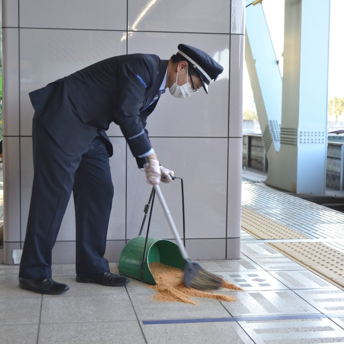 おがくず 小粒 110L入り