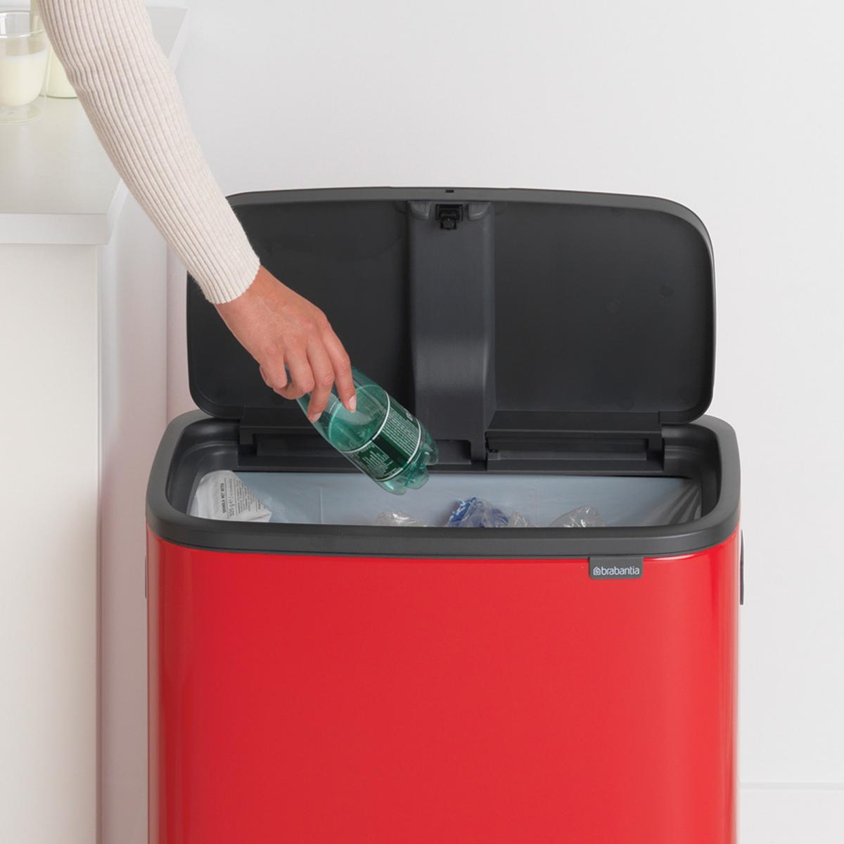 ブラバンシア Boタッチビン 60L   タッチ式ごみ箱  パッションレッド  223044