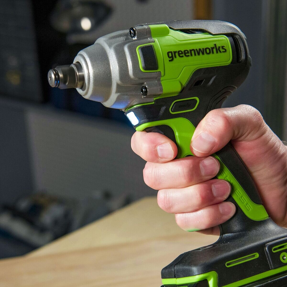 Greenworks 24V 407 N-m (300 ft-Lbs) インパクトレンチ