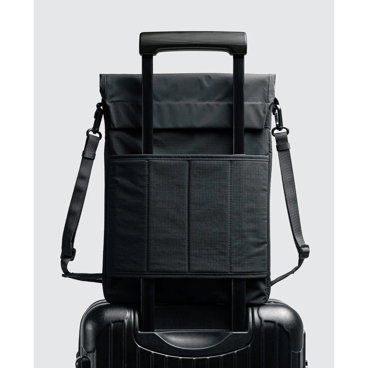 bitplay / Essential ラップトップスリングバッグ （16インチ用）/ ブラック