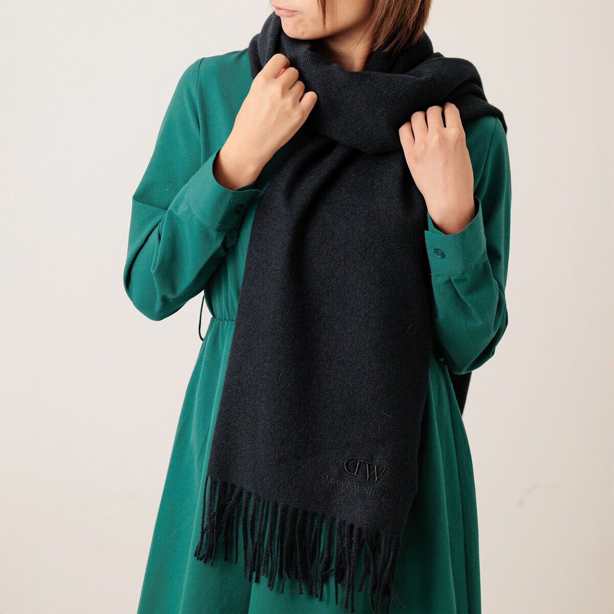 ダニエルウェリントン ストール 180cmx60cm ブラック ダニエルウェリントン ストール 180cmx60cm ブラック