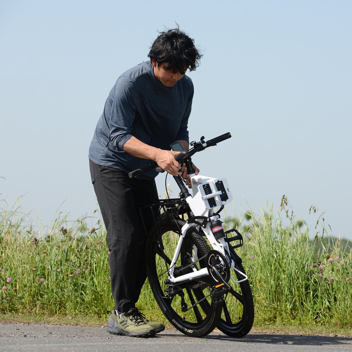 SWIFT HORSE 2 折り畳み 電動アシスト マウンテンバイク Ver.2 白