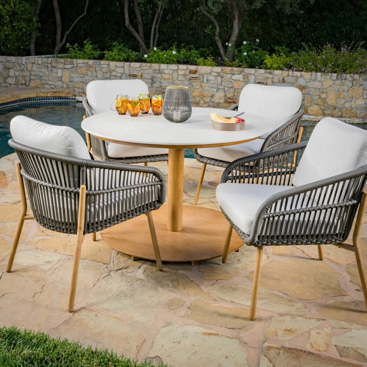 サンヴィラ Charme 屋外用テーブル & チェア 5点セット