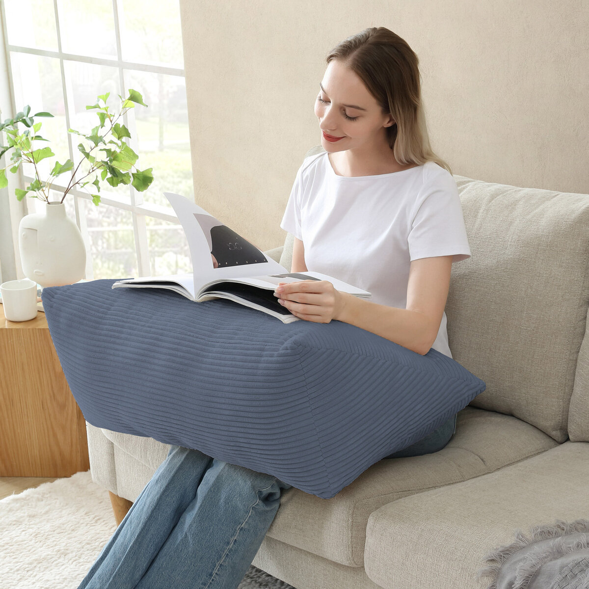 リラックスピロー 66cm x 46cm x 30cm ライトブルー | Costco Japan