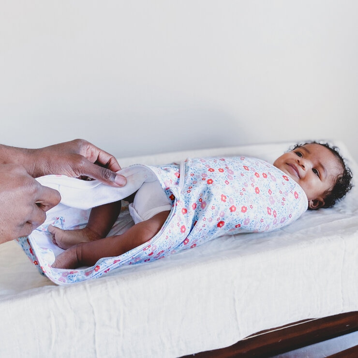 エイデンアンドアネイ エッセンシャルズ ラップスワドル（おくるみ） 3パック