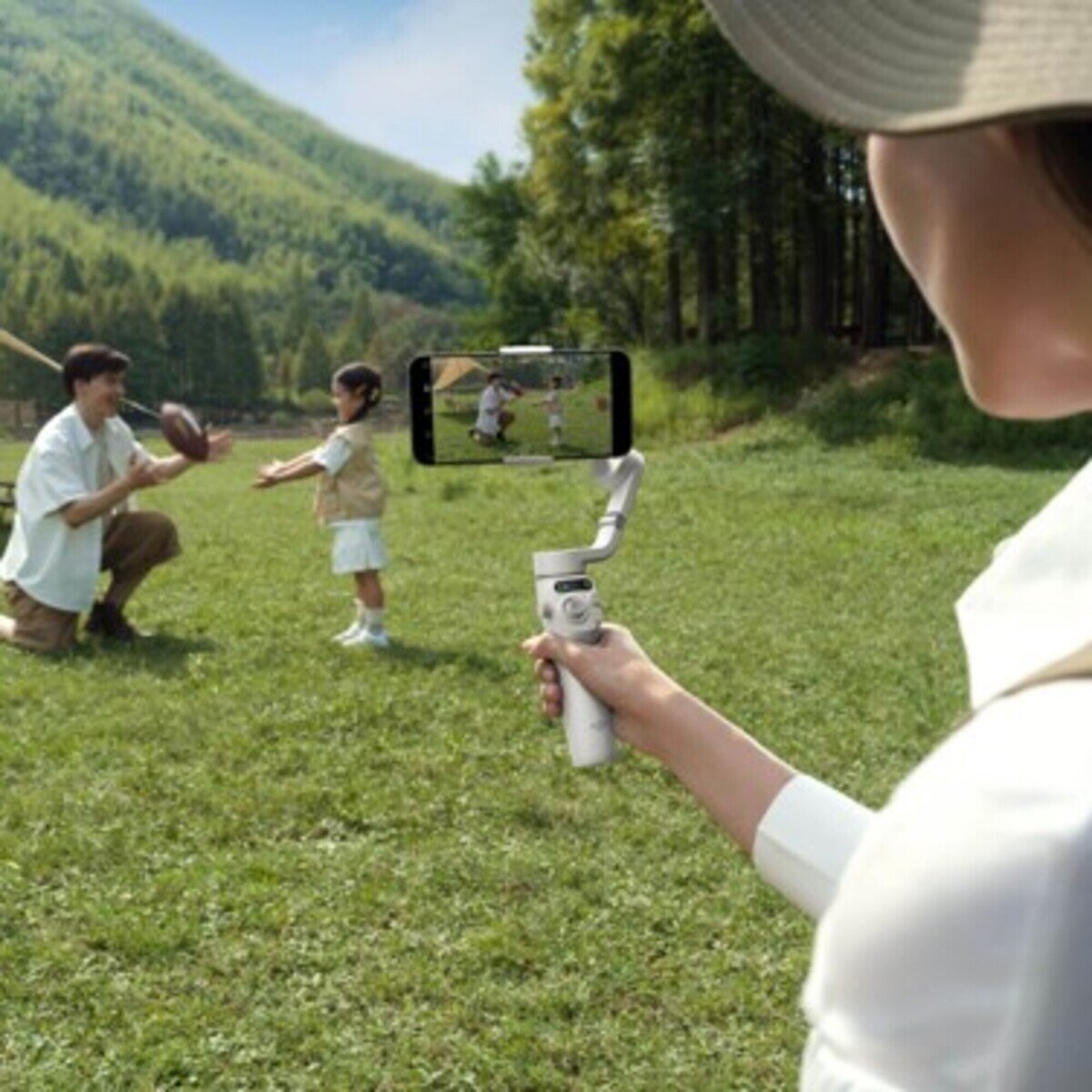 DJI Osmo Mobile 6 (補助ライト内蔵スマートフォンクランプ）