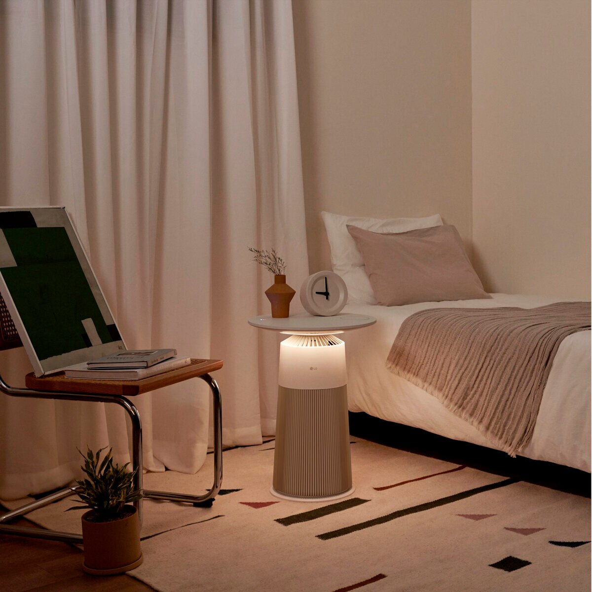 マルチ機能空気清浄機 LG PuriCare AeroFurniture