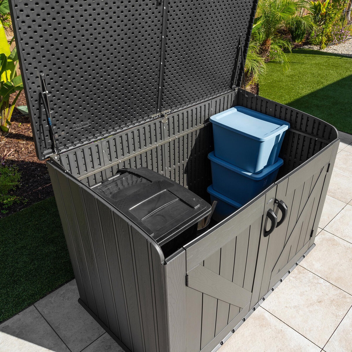 LIFETIME 6 x 3フィート (1.9 x 1m) ホリゾンタル 屋外物置 | Costco Japan