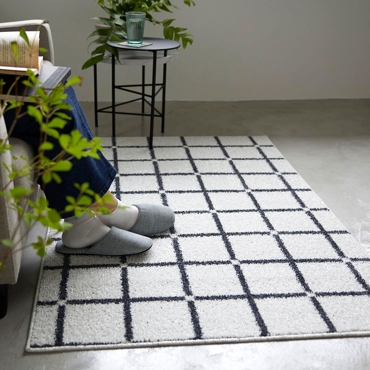 スミノエ ウォッシャブルラグ オセロ 185 x 185cm ホワイト