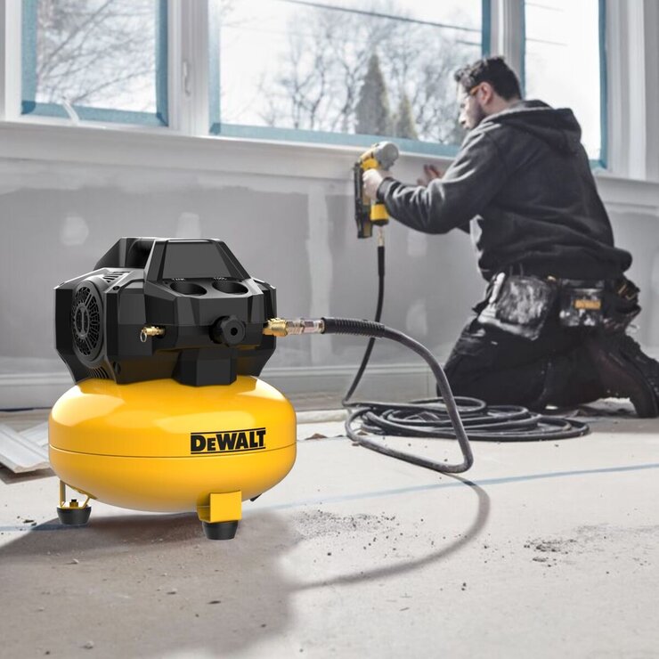 DeWalt 23L静音型エアーコンプレッサー エアーツール付き