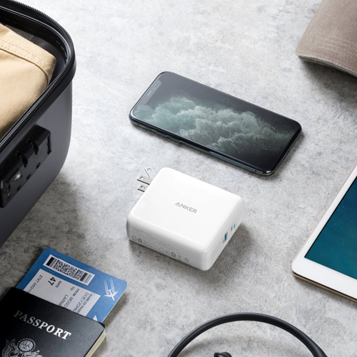 Anker（アンカー）モバイルバッテリー搭載USB急速充電器 PowerCore III Fusion 5000 USB-C & USB-Cケーブル (1.8m)付属
