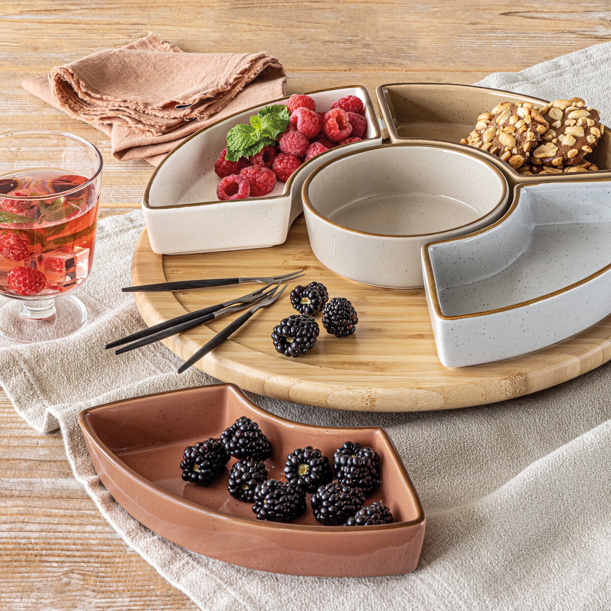 オーバーアンドバック オードブルプレート 5皿 竹製回転台付 シック