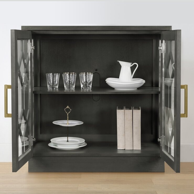 Loxley Rowe アリ 36" アクセントキャビネット Loxley Rowe アリ 36" アクセントキャビネット