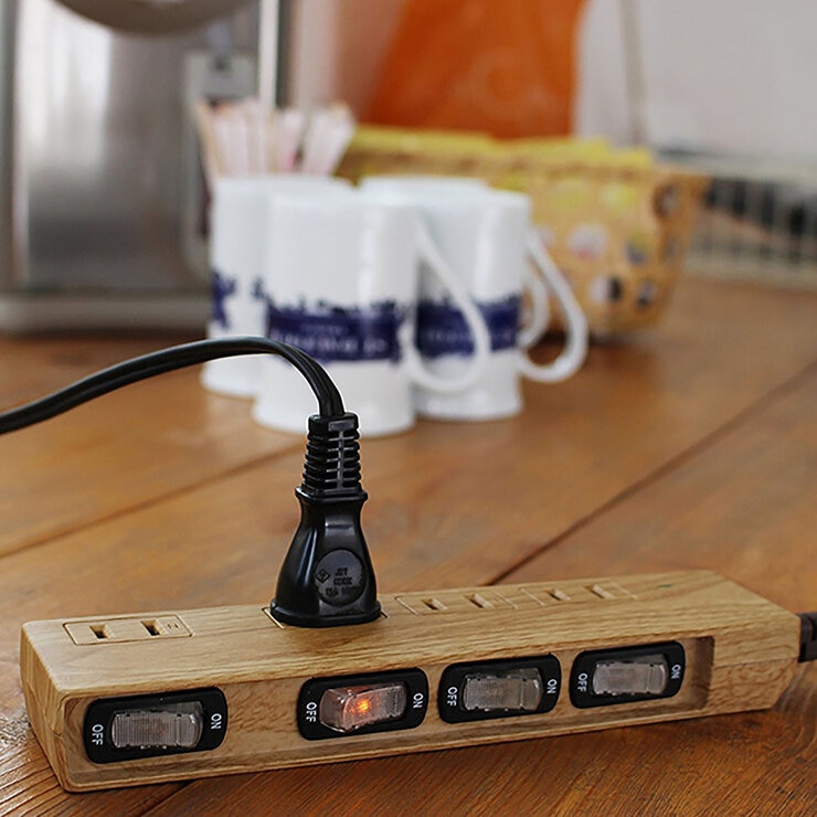 Fargo 電源タップ AC4個口 ナチュラルウッド PT403BEWD Fargo 電源タップ AC4個口 ナチュラルウッド PT403BEWD