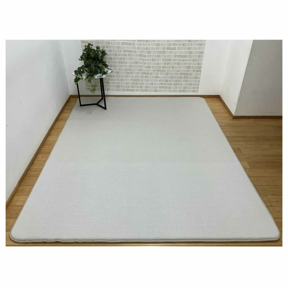 昭和西川 極厚冷感ラグ 180 x 230cm ベージュ