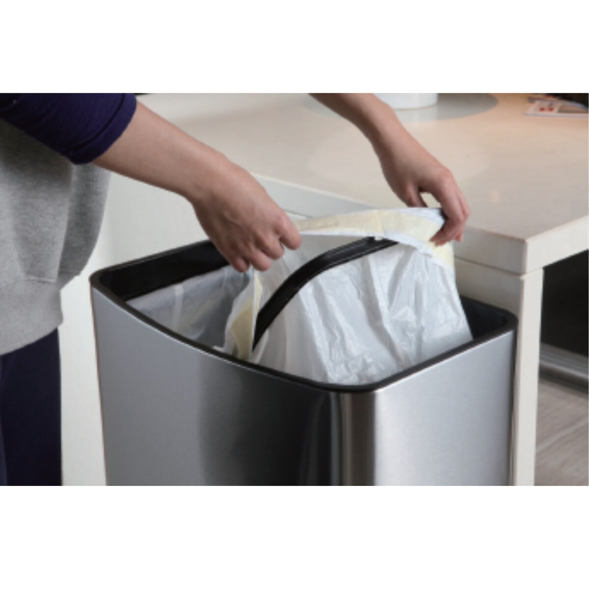 Sensible Eco Living センサーゴミ箱 80L W44 x D29 x H73.5 cm