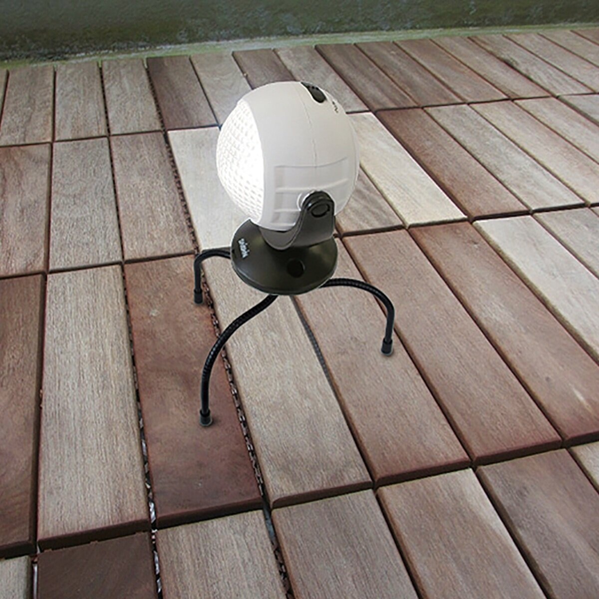 DAISHIN らくらくセンサーライト三脚 電池式 120ルーメン DLB-N600A-2