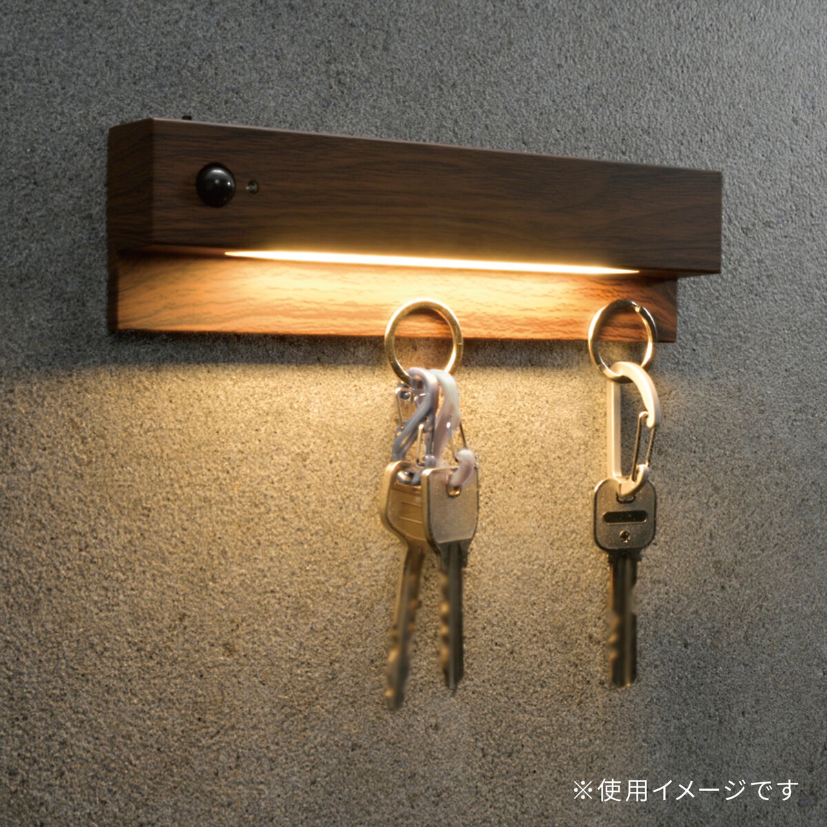 オーム電機 LEDナイトライト 人感＆明暗センサー付き 濃い木目調 NIT-BK10-K