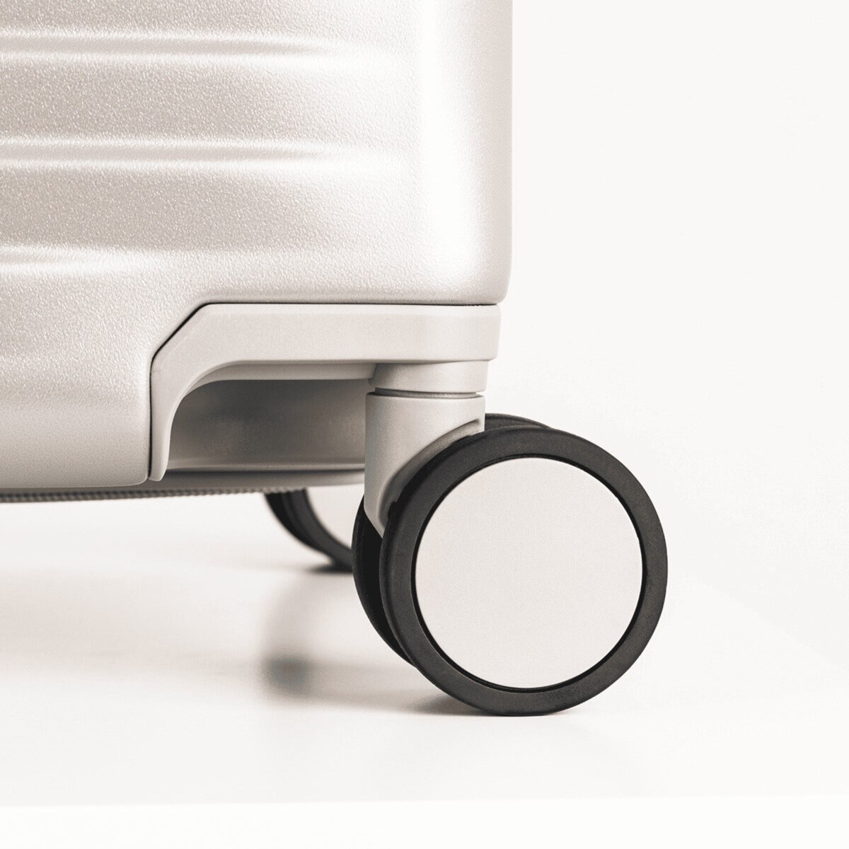 エコーラック ショーグンEVO 24インチ 72L シャンパンゴールド