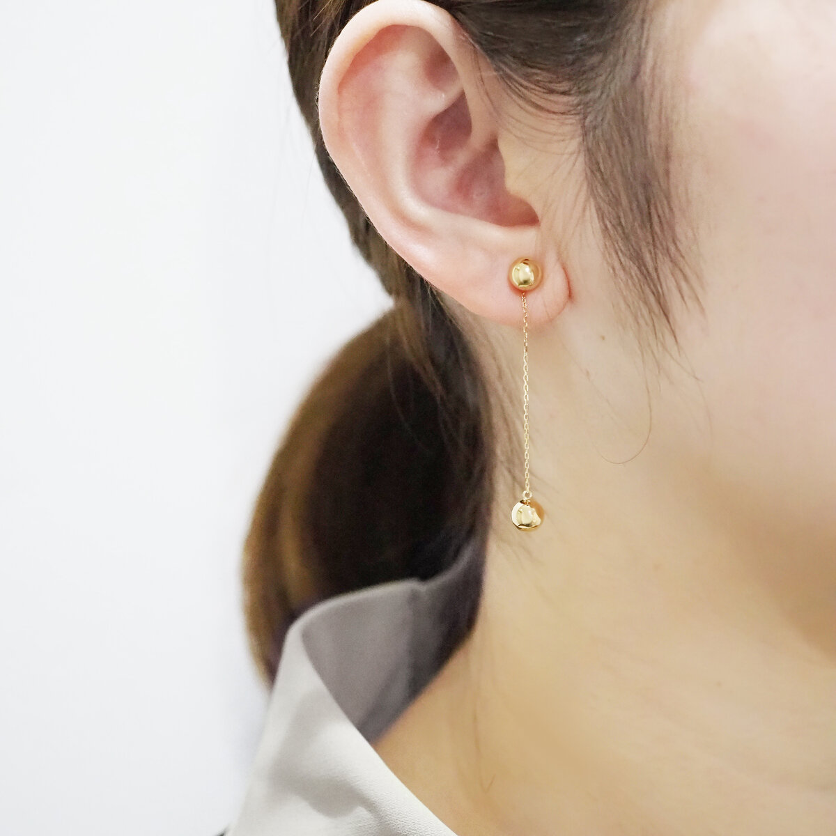 18Kイエローゴールド 5.5mm ボール チェーン付き 2Way ピアス