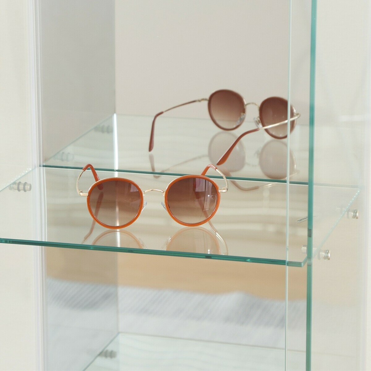 ガラスコレクションケース BAAL