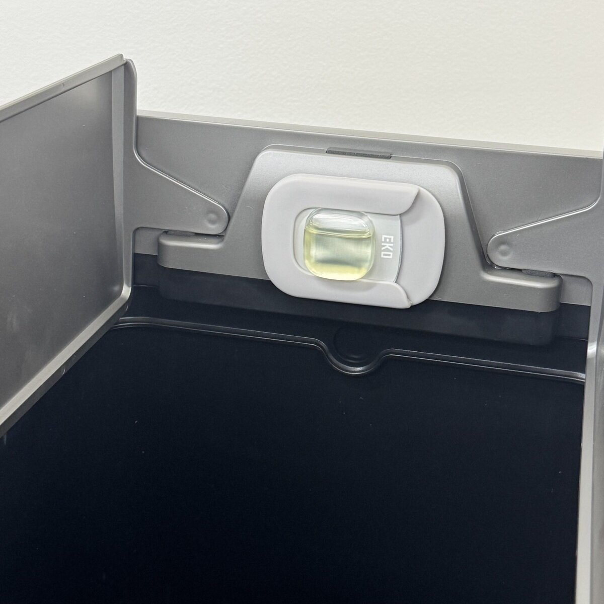 EKO(イーケーオー) ファントムプロ 50L センサーゴミ箱