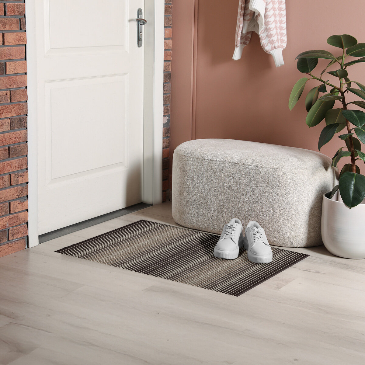 Korhani ループ スクレイプ マット 60 x 90cm ブラウン