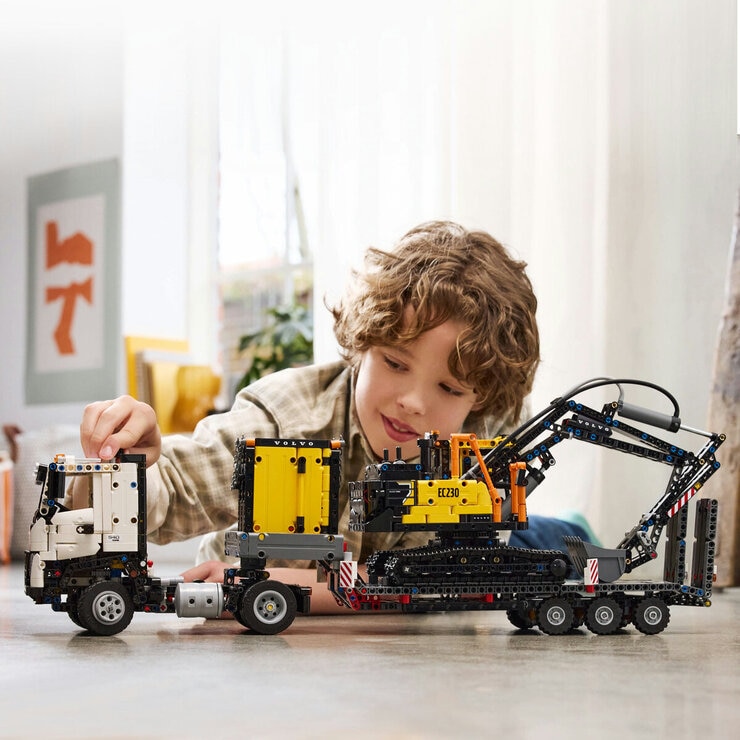 レゴ ボルボ FMX トラック & EC230 電気掘削機 レゴ ボルボ FMX トラック & EC230 電気掘削機