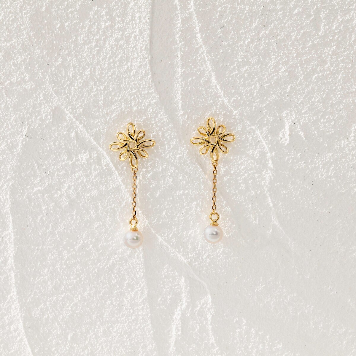 あこやパールピアス 4mm 18K イエローゴールド