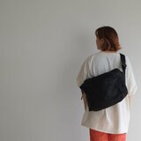 ノアール ルミナス ショルダーバッグ ブラック