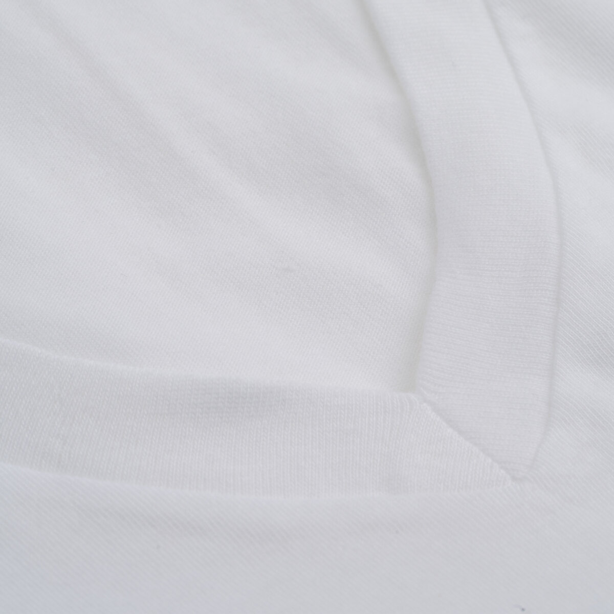 リーバイス メンズ Vネック Tシャツ 4枚組 | Costco Japan