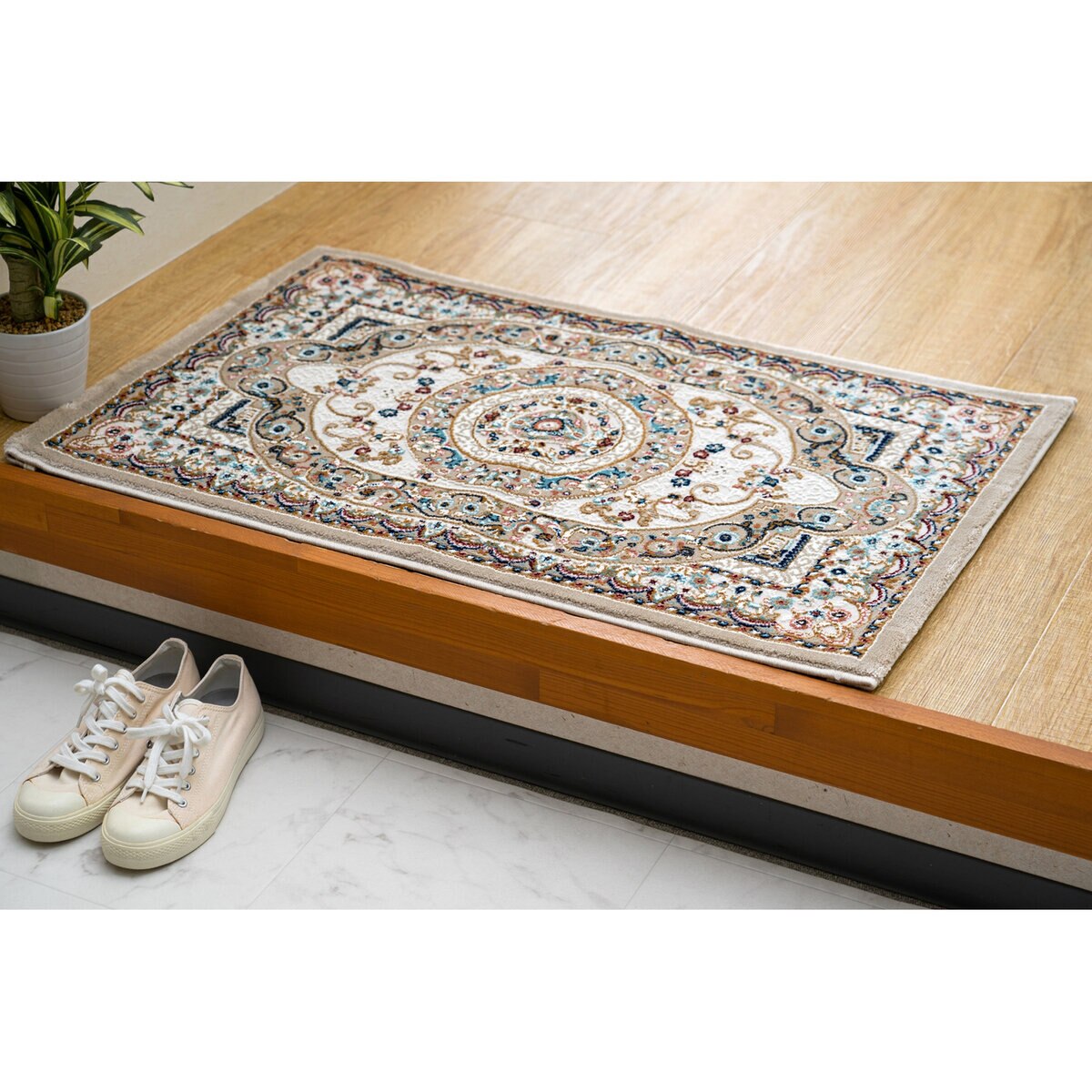 ウィルトン織りマット ロザリオ 60 x 90cm ベージュ