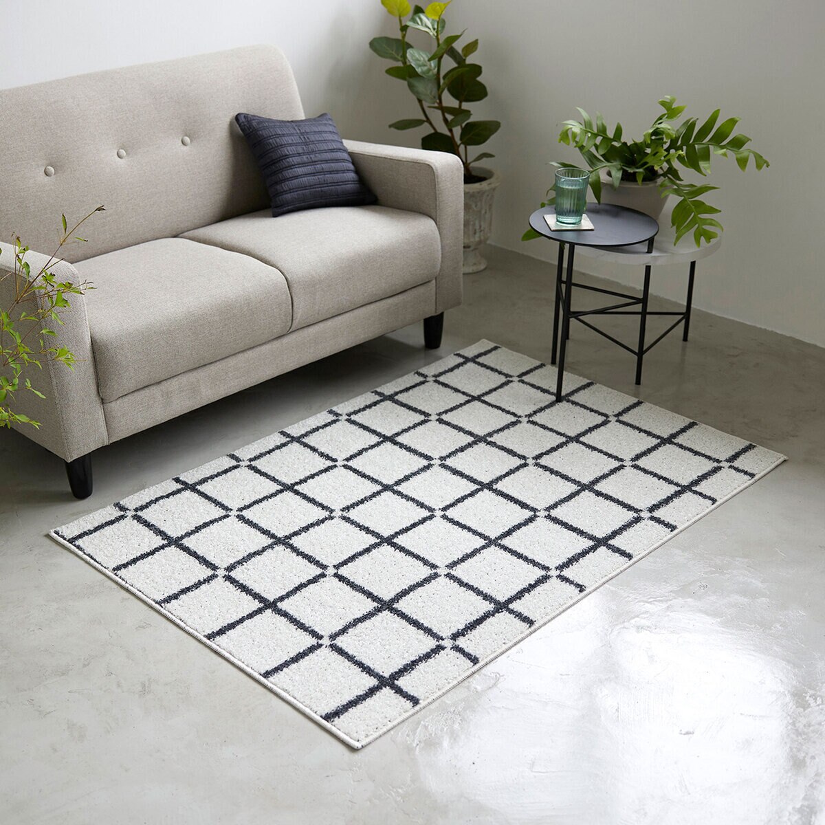 スミノエ ウォッシャブルラグ オセロ 185 x 185cm ホワイト